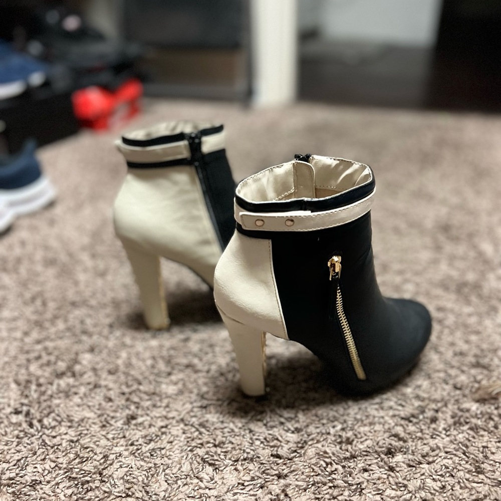 Two tone black & cream platform ankle booties size 7 - Picture 4 of 5